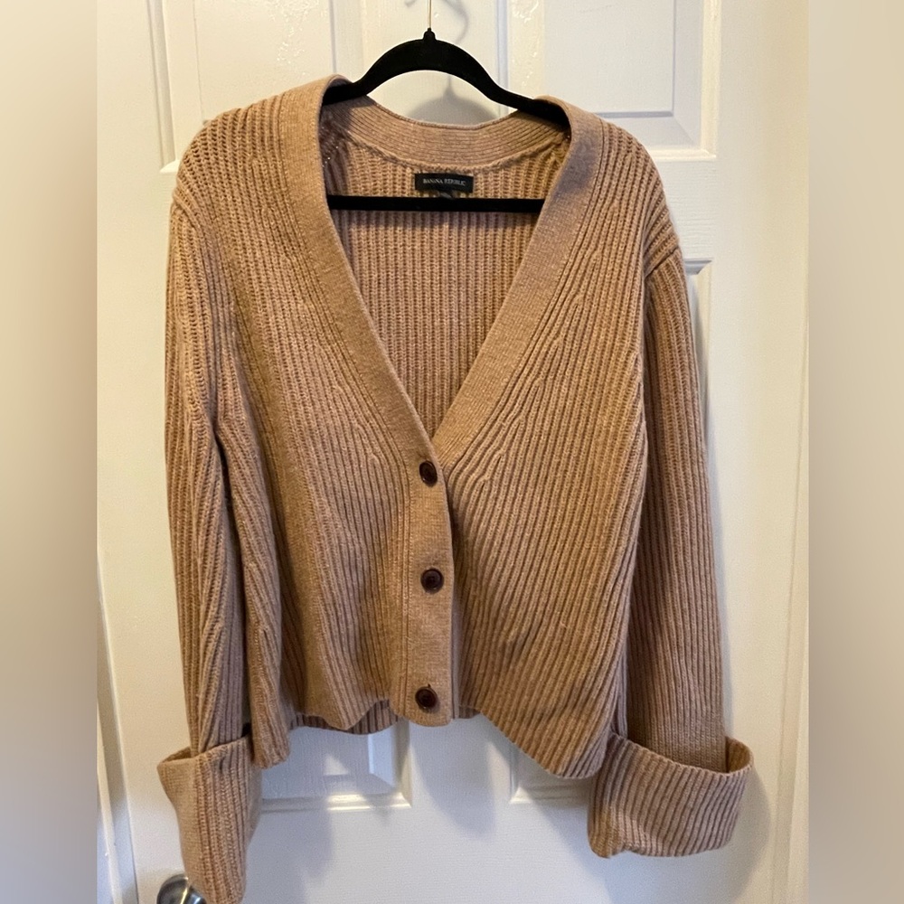 Banana republic tan cardigan (XL)